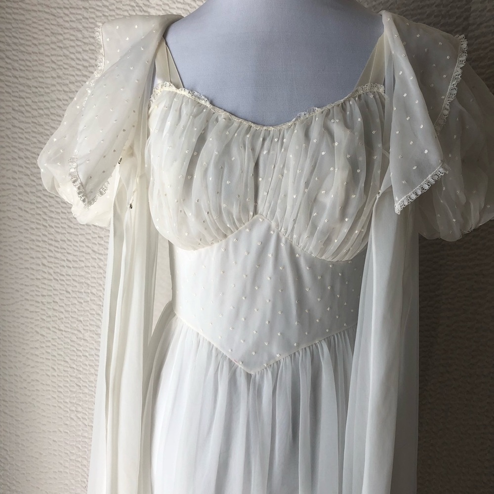 SOLDVintage 1950s polka dot peignoir set